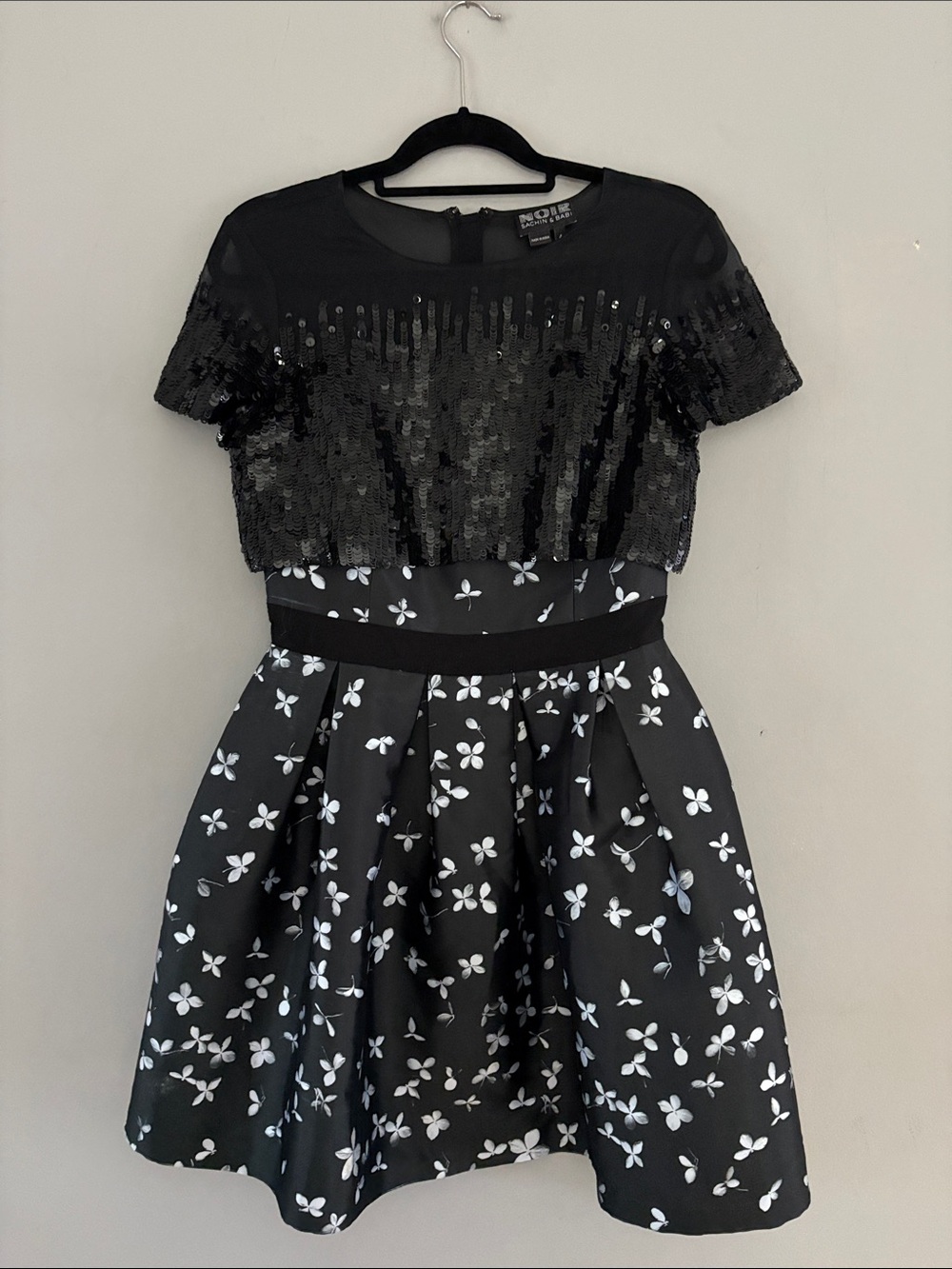 Black Sequin Floral Fit & Flare Cocktail Dress size 4